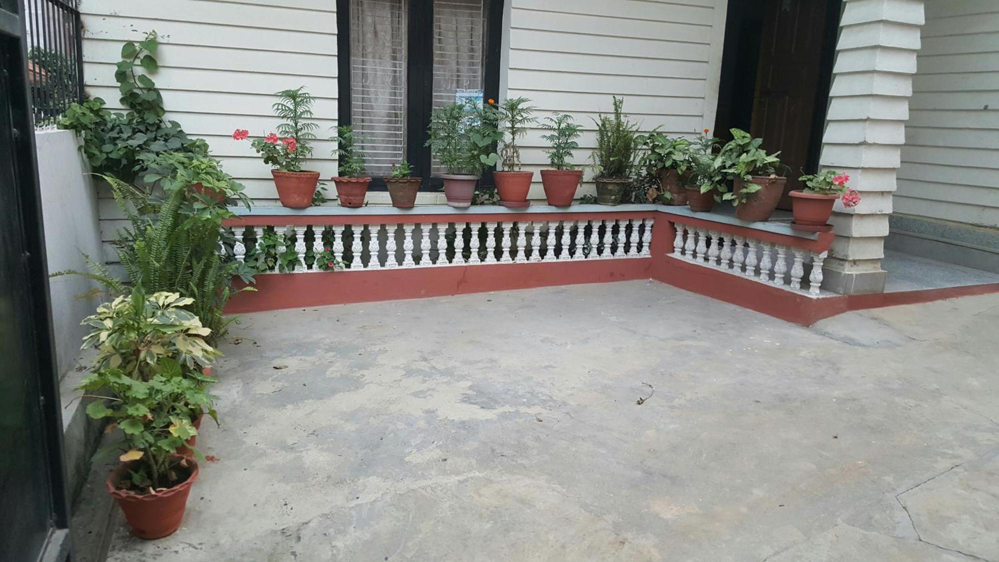 Bnb Royal Tourist House Kathmandu Esterno foto