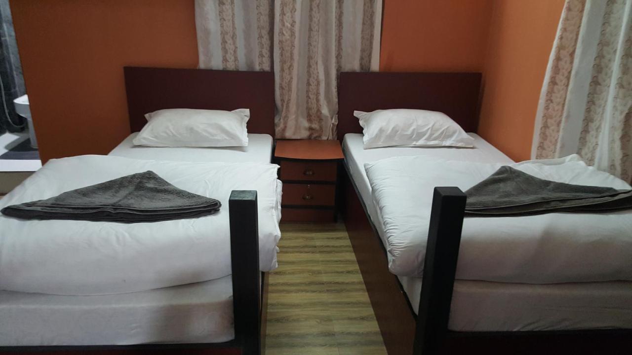 Bnb Royal Tourist House Kathmandu Esterno foto